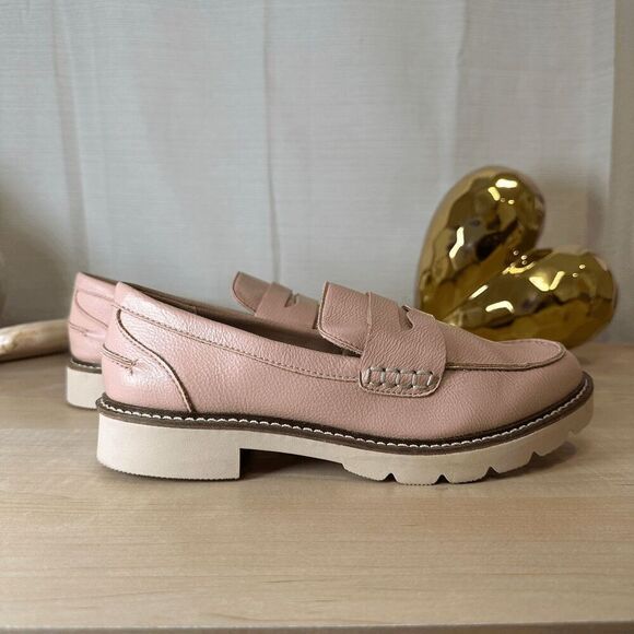 ANNE KLEIN Blush Colored Leather Moccasins - Picture 2 of 8